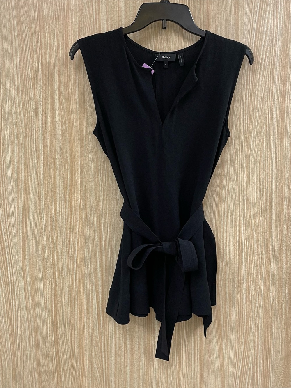 Theory black belted top size small